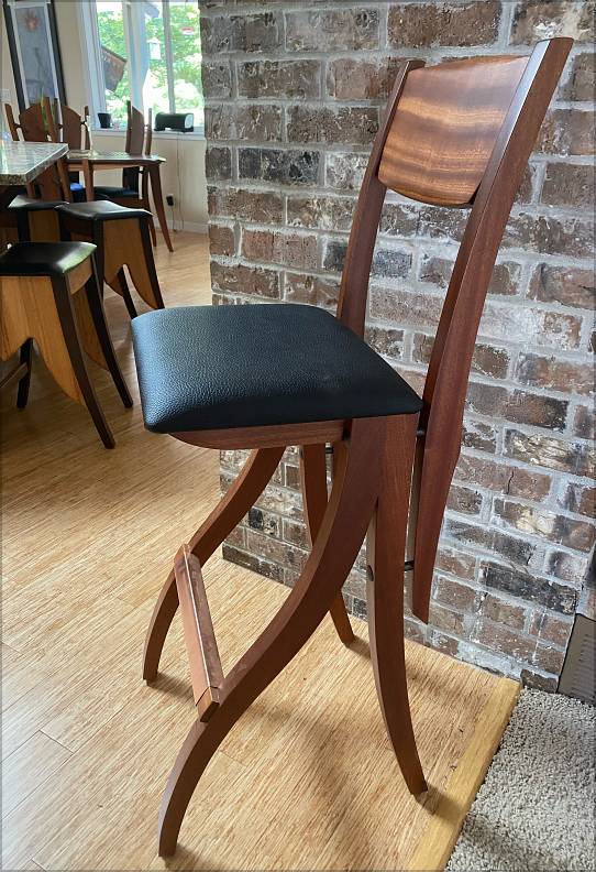 Satiam Chair